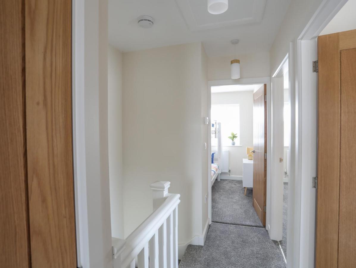 Swn Y Nant Villa Holyhead Ngoại thất bức ảnh