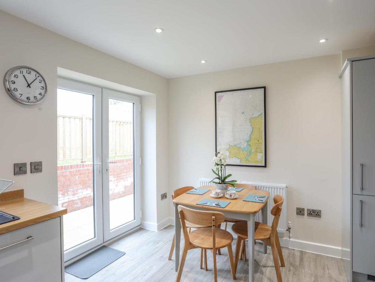 Swn Y Nant Villa Holyhead Ngoại thất bức ảnh