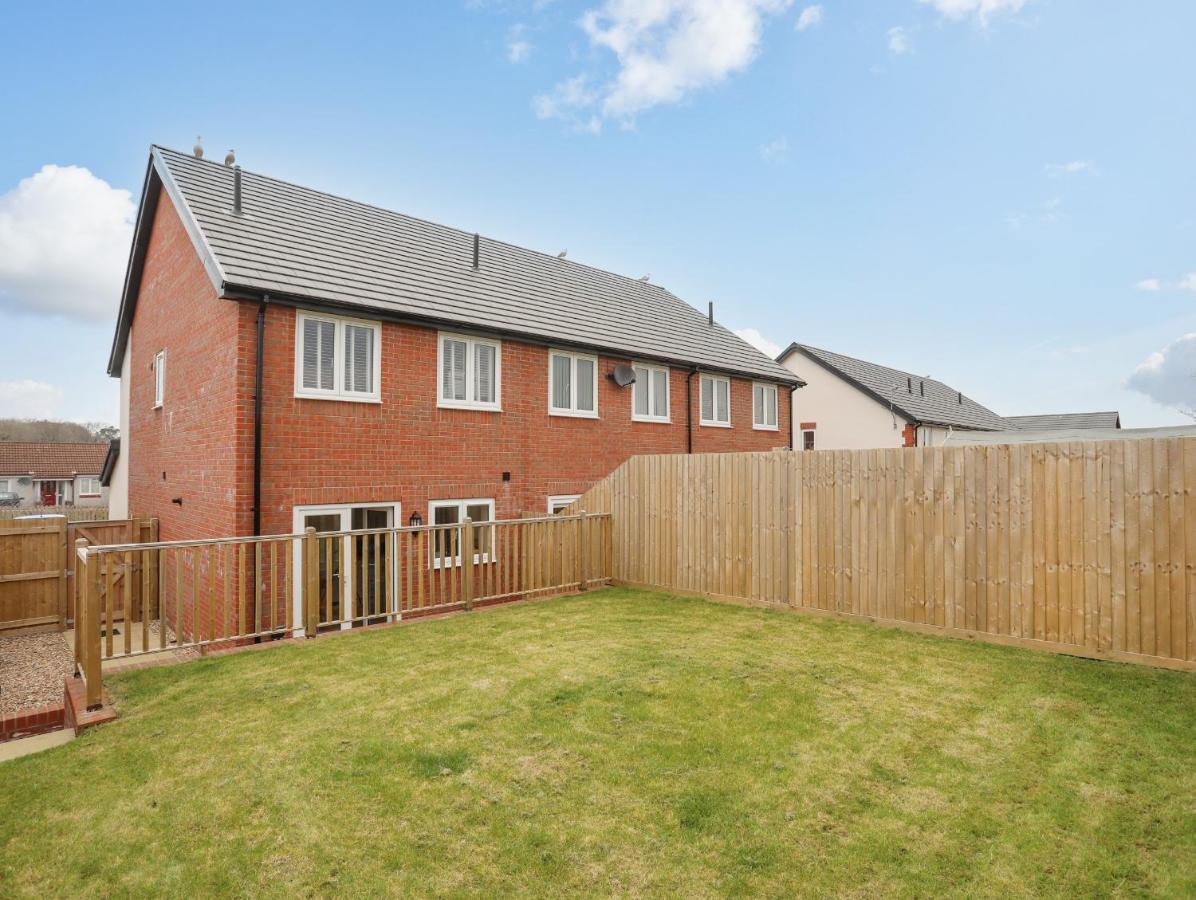 Swn Y Nant Villa Holyhead Ngoại thất bức ảnh