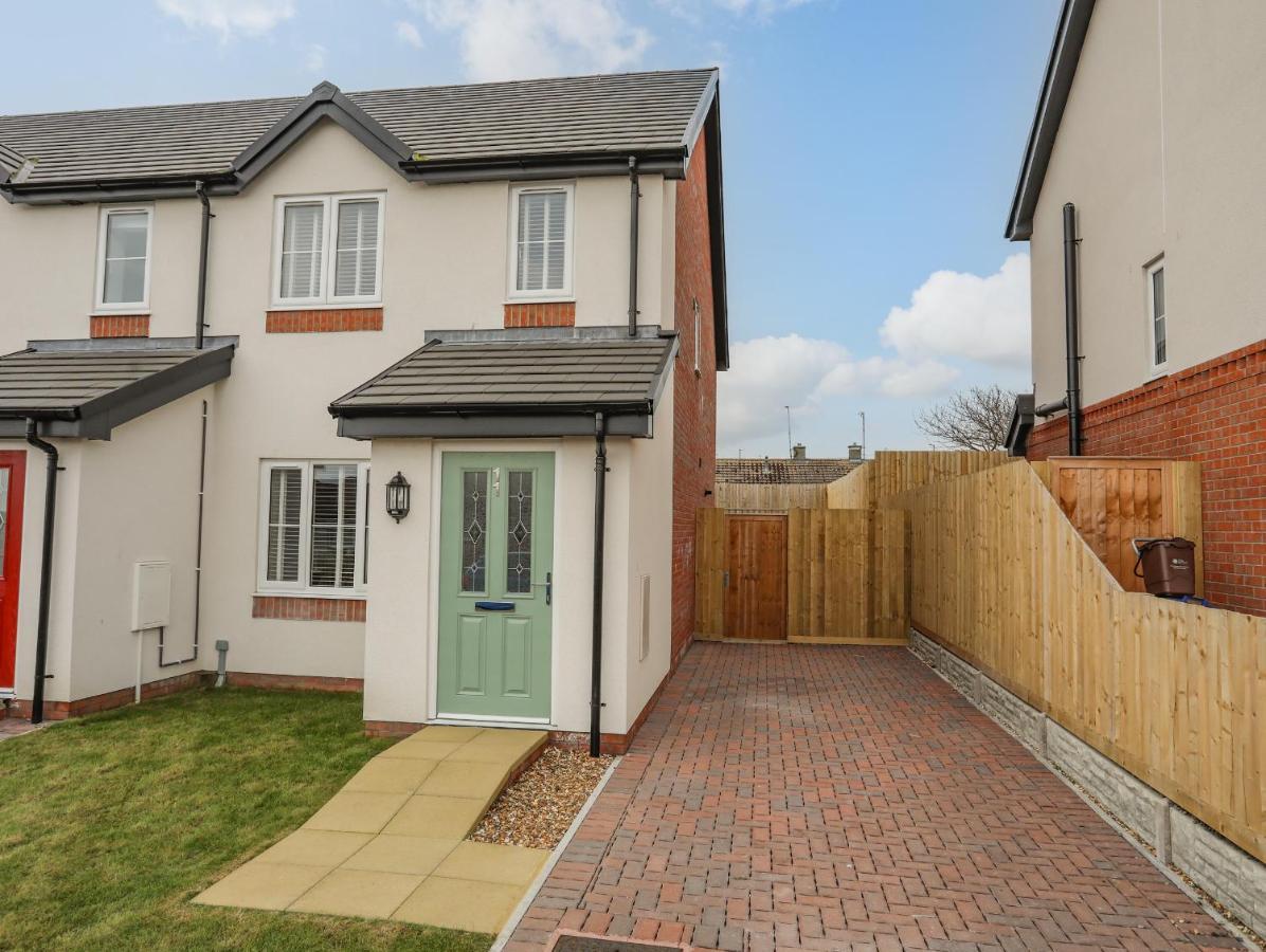 Swn Y Nant Villa Holyhead Ngoại thất bức ảnh